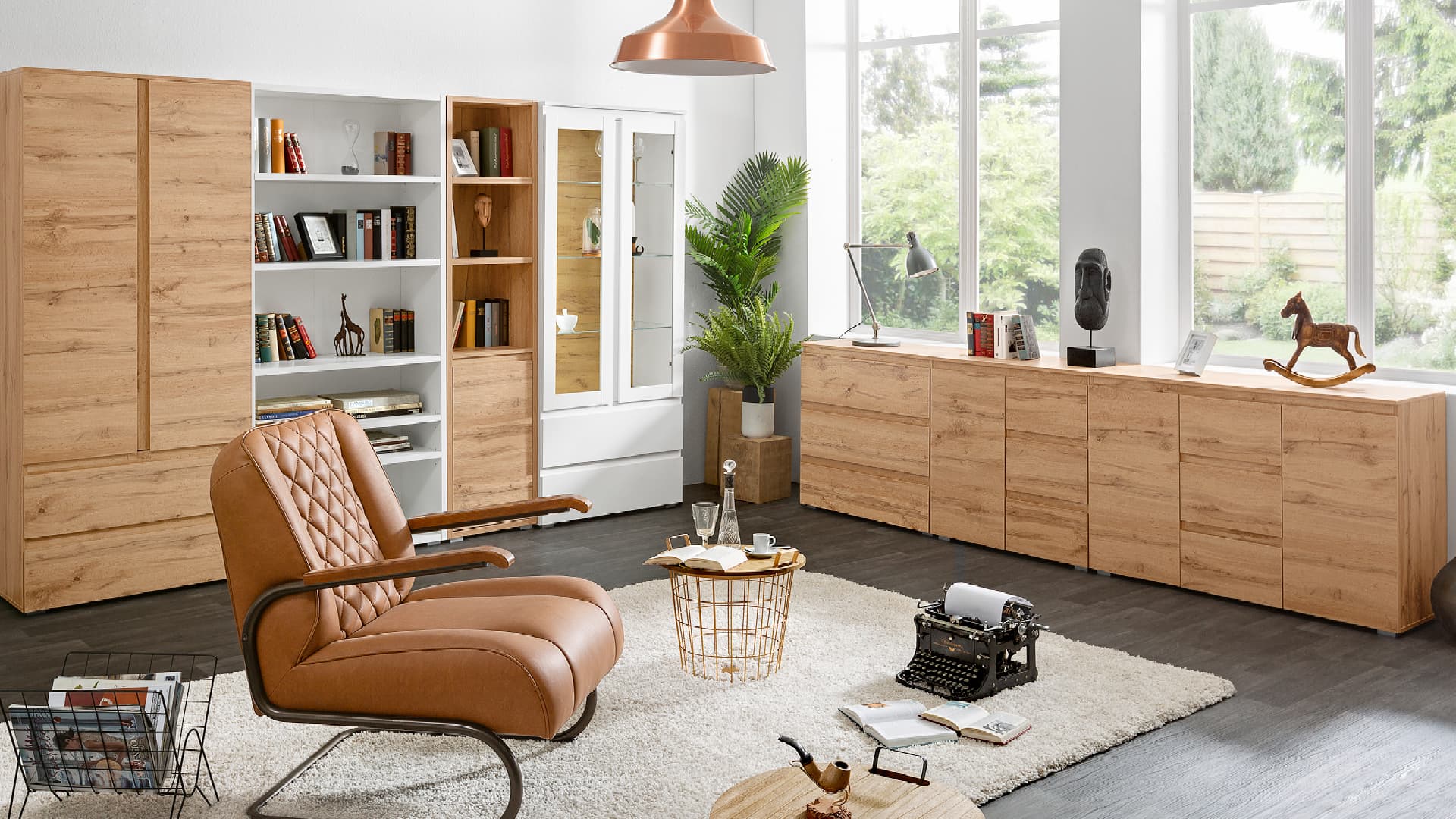 wohnprogramm in natuerlicher holzoptik mit vielseitigen stauraummoebeln