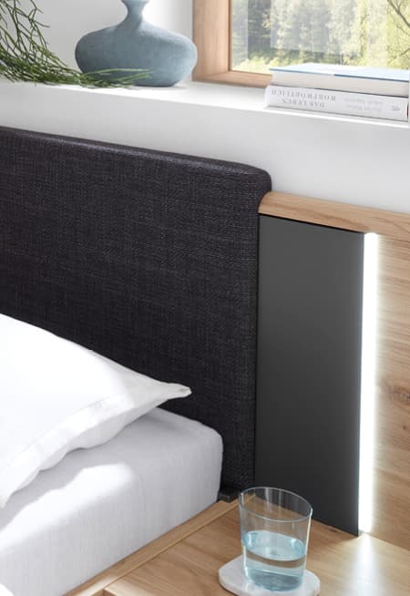 polsterkopfteil in dunkelgrau mit holz und led akzent