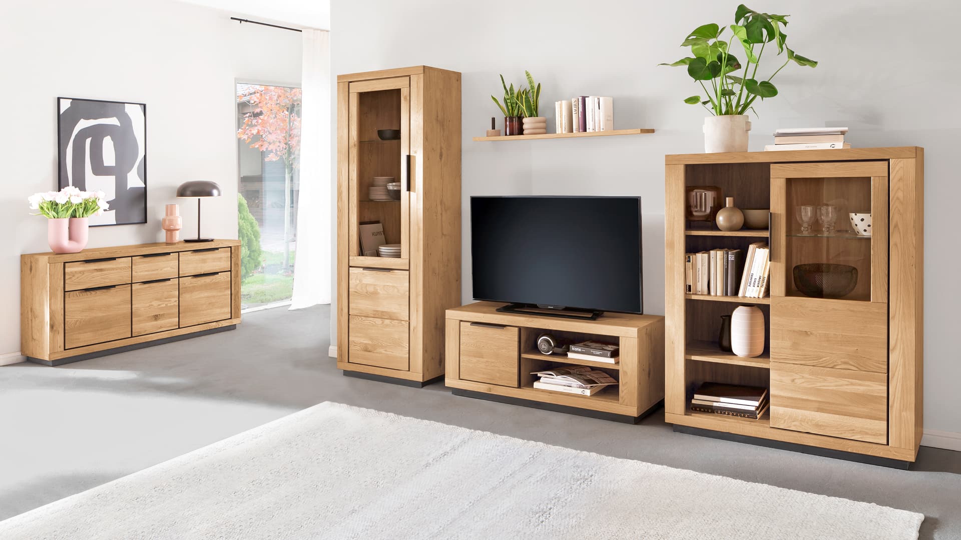 wohnwand mit massiver eiche front in natuerlicher optik